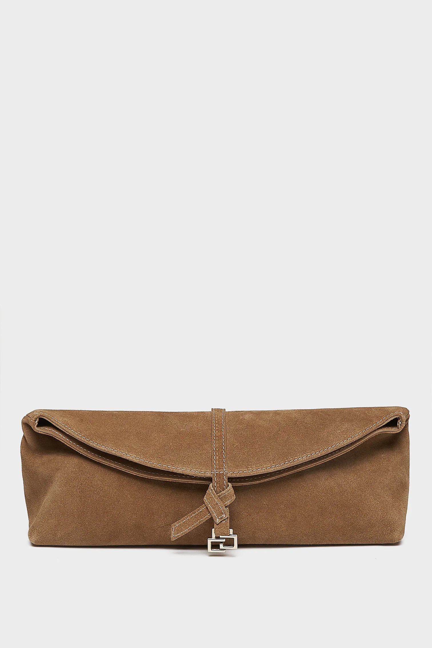 CARLA G. - Clutch in camoscio con logo pendente